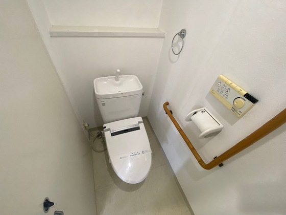 トイレ　※別号室の写真です。