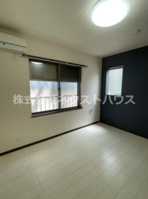 居室・リビング　別部屋参考写真です