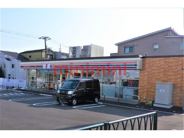 コンビニ　セブンイレブン吹田東御旅町店（コンビニ）まで134m
