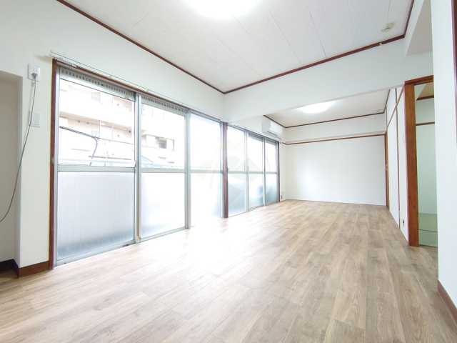 居室・リビング　新高円寺ロイヤルマンション