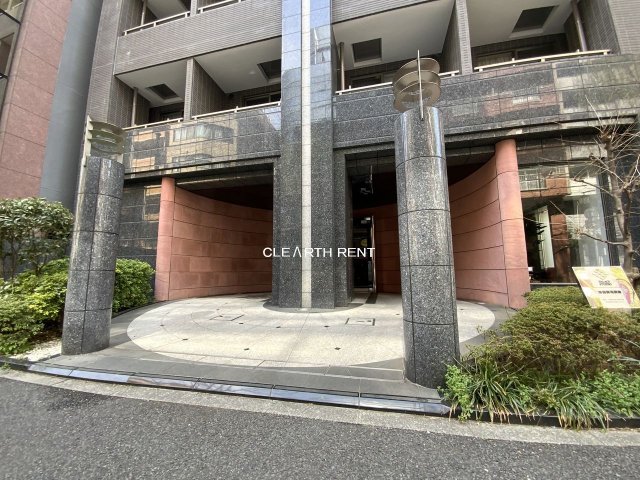 エントランス　街並みにあった都心的なエントランス