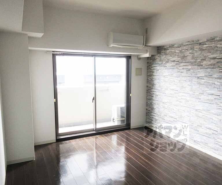 居室・リビング　日当たりの良いお部屋で過ごしやすい！