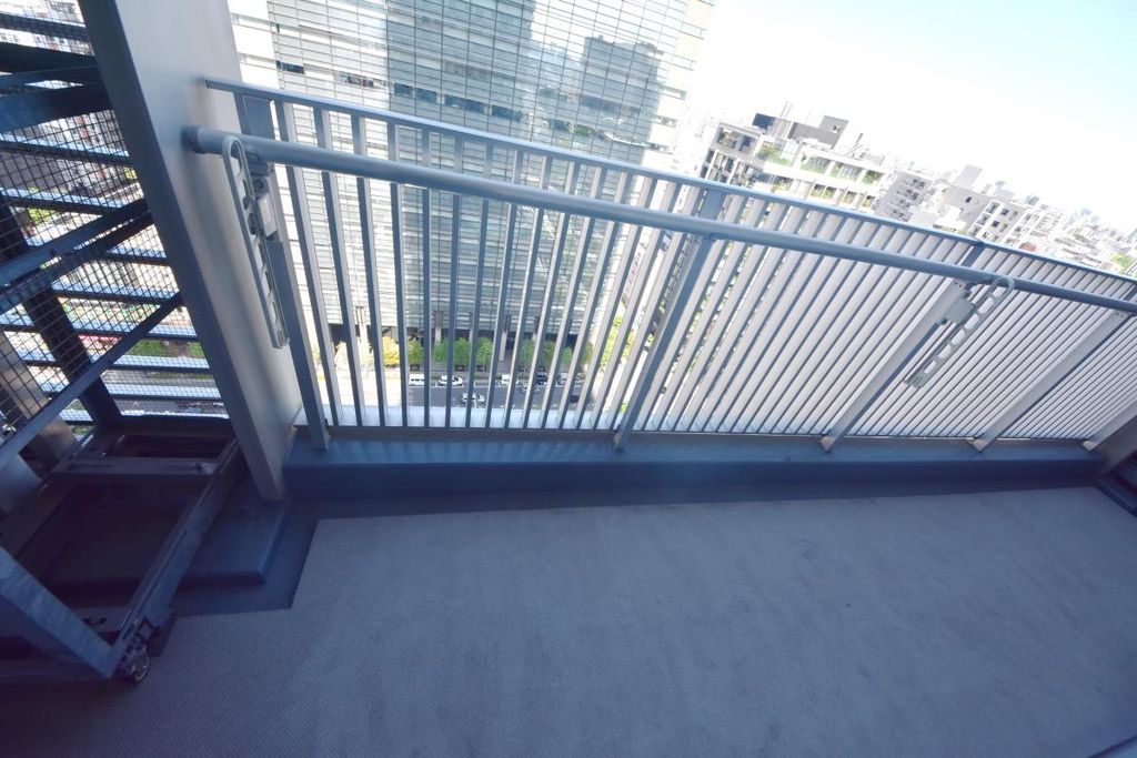 バルコニー　バルコニー