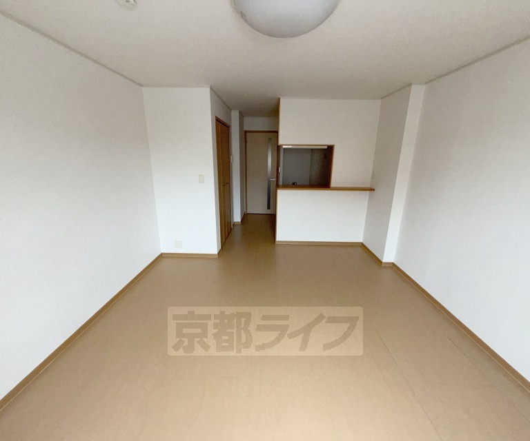 ＪＲ東海道本線 南草津駅 徒歩13分 2階建 築18年の居間写真