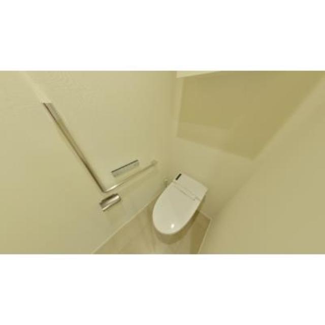 トイレ　※写真は同タイプ住戸です。