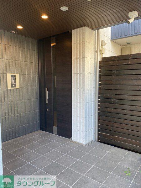 エントランス　エントランス