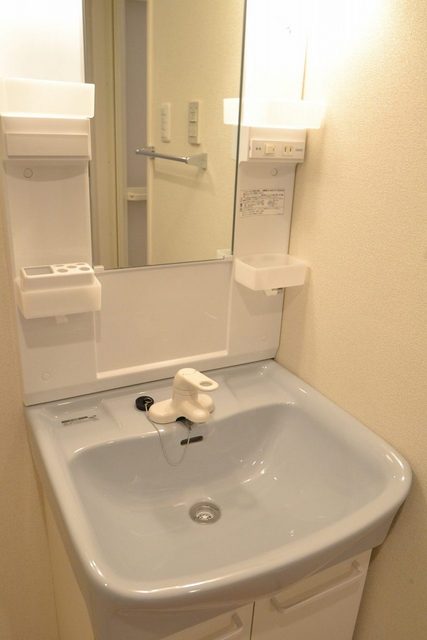 洗面設備　小物もすっきり収納