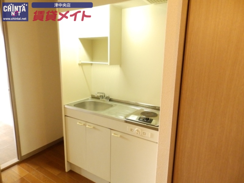 キッチン　同物件別室画像