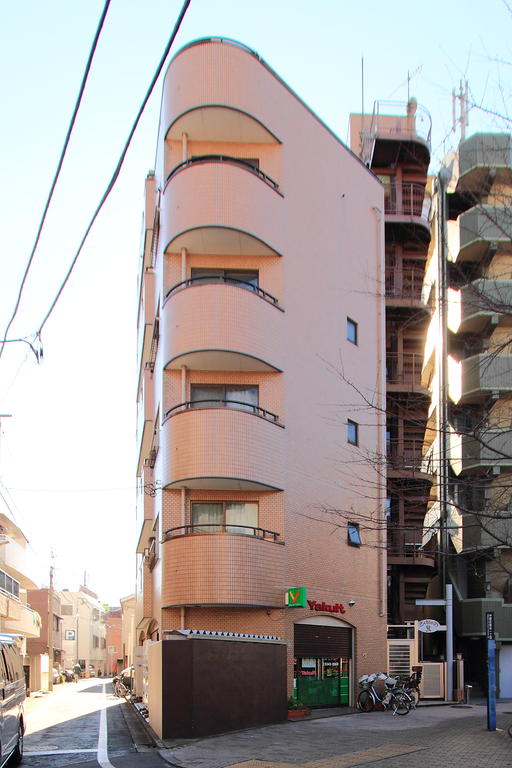 建物外観　綺麗なタイル張りのマンションです。