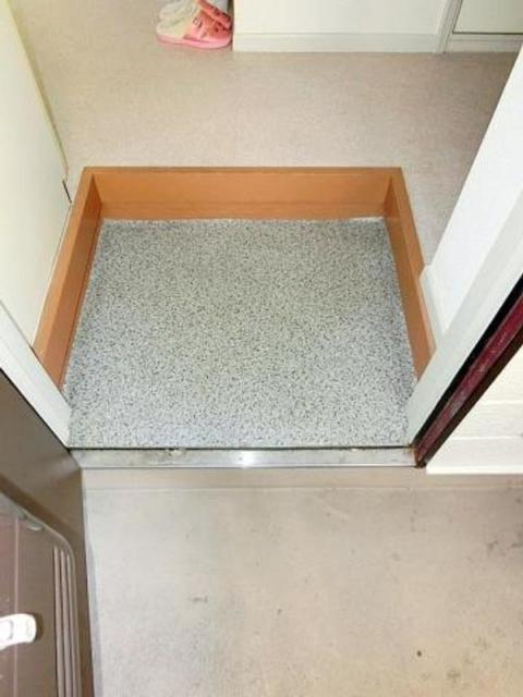 玄関　別部屋同仕様タイプ