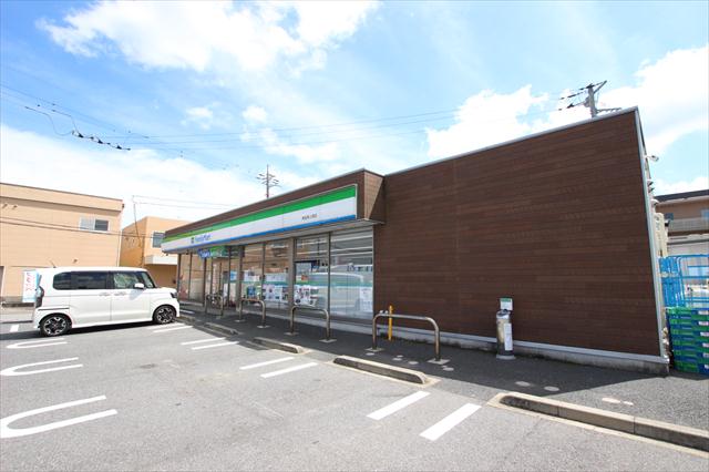 コンビニ　ファミリーマート東金南上宿店（コンビニ）まで897m