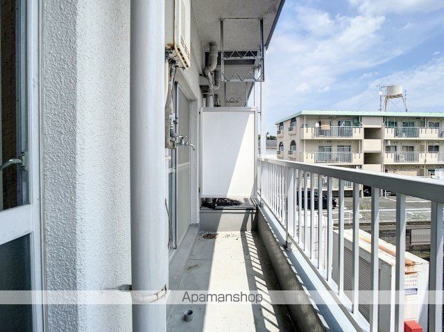 ＪＲ東海道本線 浜松駅 バス乗車時間：20分 最寄りバス停で下車 徒歩3分 4階建 築54年の内装写真