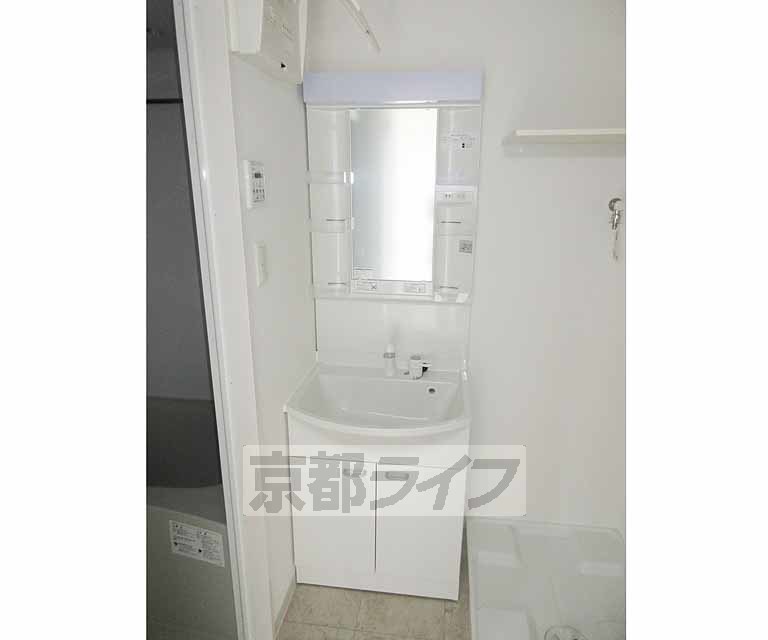 洗面設備　大きな洗面台！