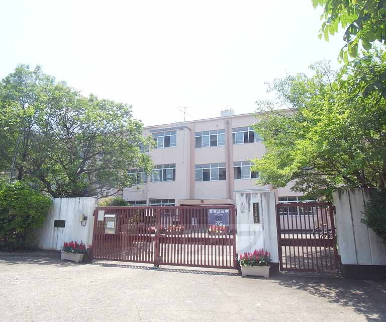小学校　北醍醐小学校（小学校）まで421m