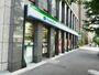 コンビニ　ファミリーマート新橋日比谷通り店（コンビニ）まで414m