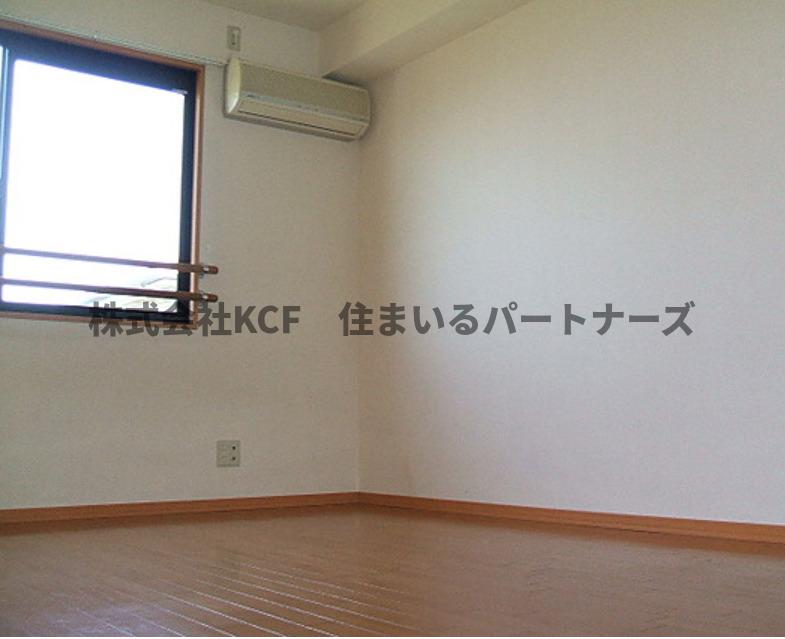 その他部屋・スペース　広くて明るい寝室