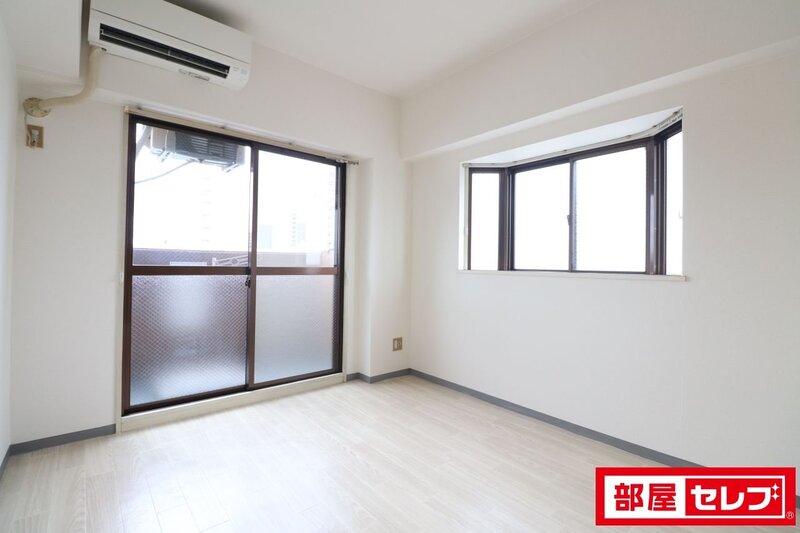 G1ビル浅間町の居間写真