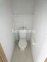 トイレ　落ち着いた色調のトイレです