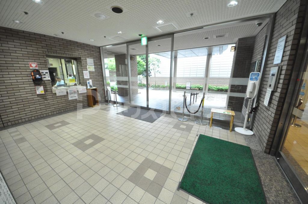 ライオンズタワー谷塚の外観写真