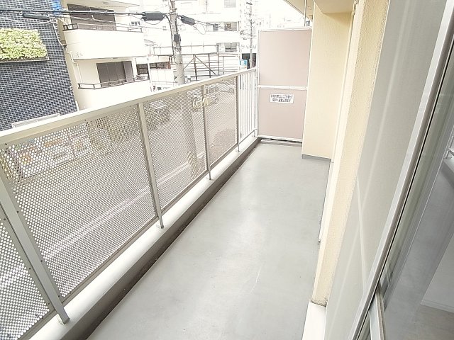 バルコニー　バルコニー、日当たり良好です