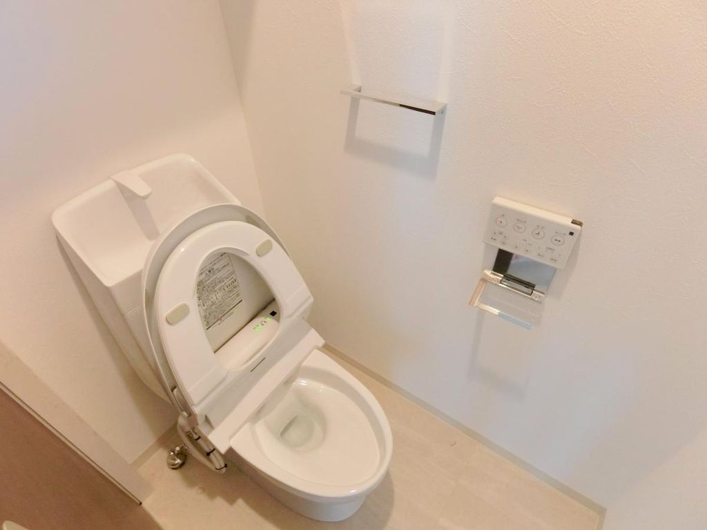 トイレ　トイレ