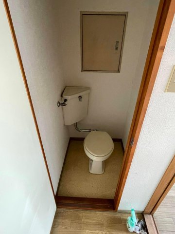 前川ビルのトイレ写真