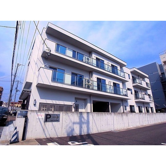 建物外観　駅近♪ＲＣ造３階建てマンション