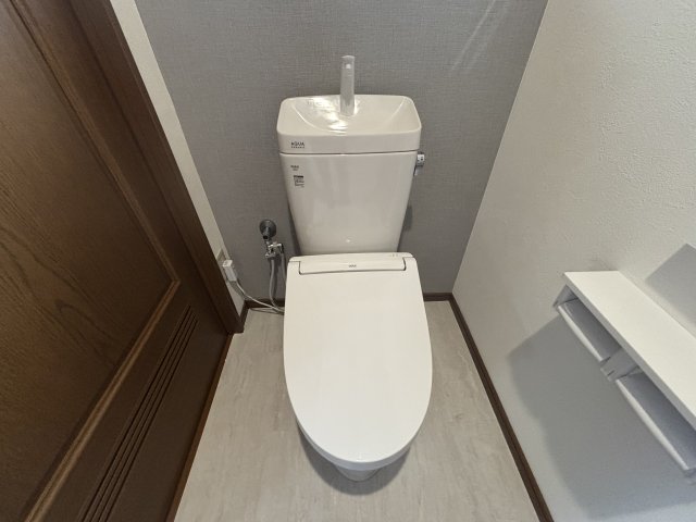 ＪＲ東海道本線 南彦根駅 徒歩5分 2階建 築28年のトイレ写真