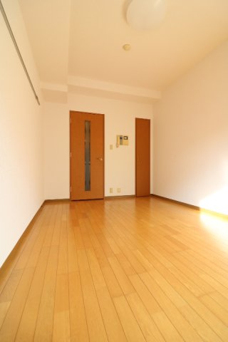 サンテミリオン小石川後楽園の居間写真