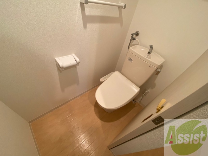 トイレ　トイレです。ウォシュレット付を探している方、おすすめです。