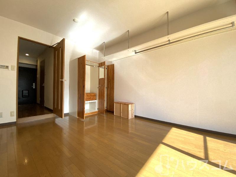 地下鉄御堂筋線 西中島南方駅 徒歩7分 9階建 築26年の居間写真