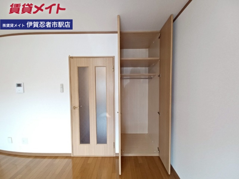 収納　同物件別部屋写真