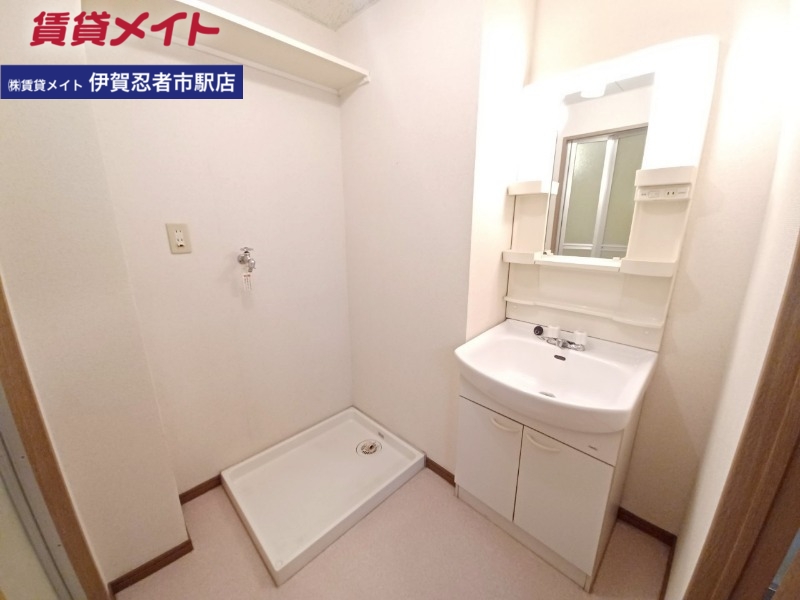 洗面設備　同物件別部屋写真