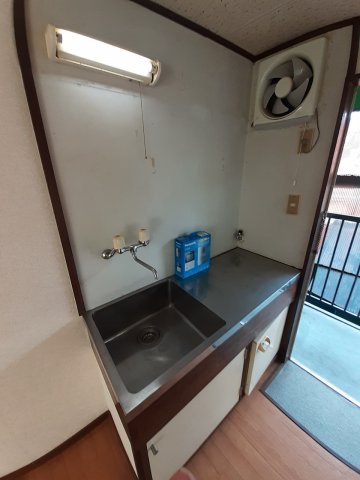 東武越生線 武州長瀬駅 徒歩9分 2階建 築39年のキッチン写真