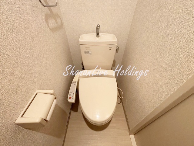 相鉄本線 西横浜駅 徒歩8分 6階建 築19年のトイレ写真