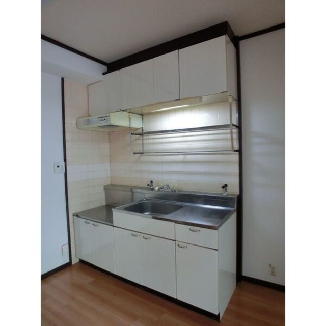 キッチン　【キッチン】※同じ号室タイプの別のお部屋です。写真と異なる場