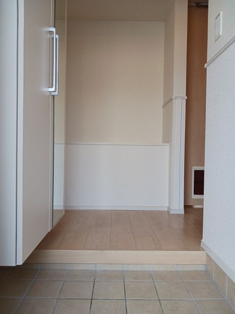 ＪＲ東海道本線 袋井駅 徒歩14分 2階建 築7年の玄関写真