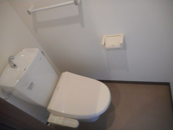 カネイハウスIIのトイレ写真