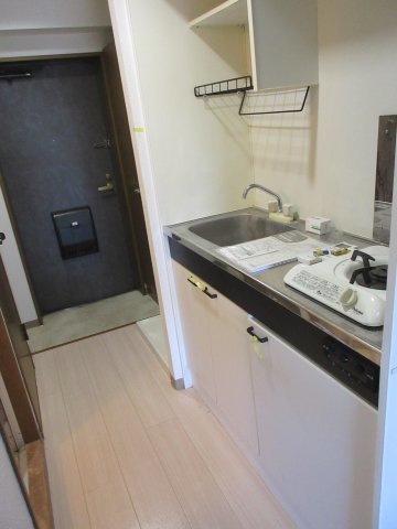 キッチン　別のお部屋の参考写真となります