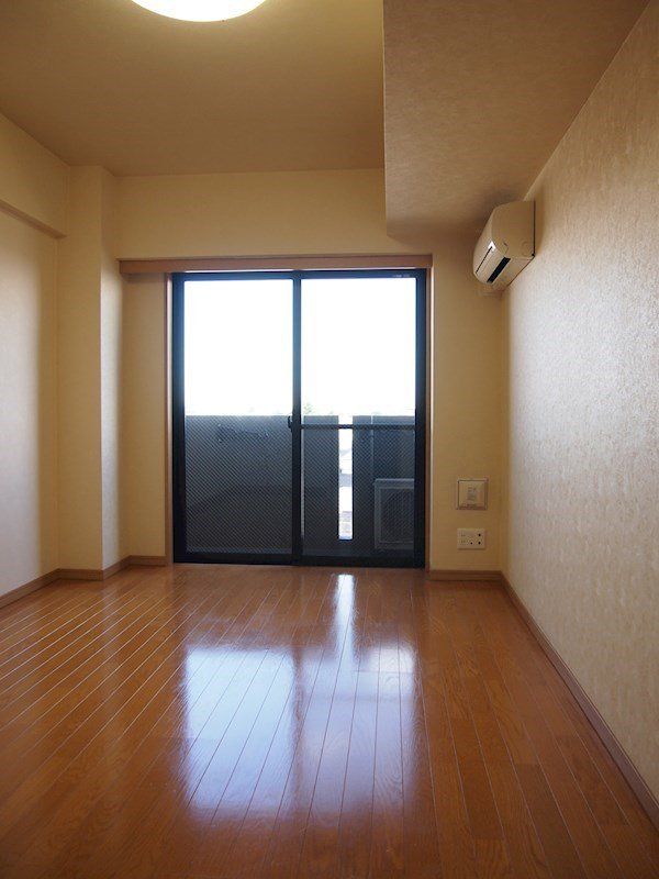 居室・リビング　※同タイプの別のお部屋です。
