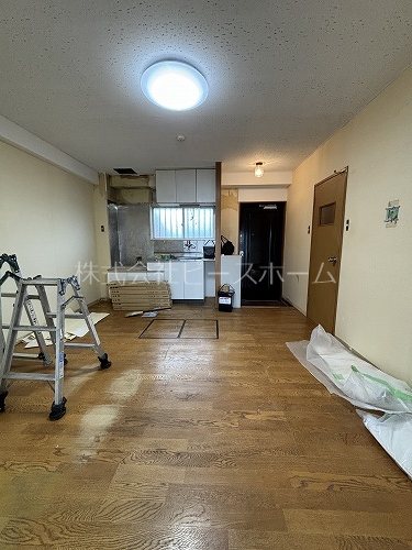 居室・リビング　※別号室参考写真