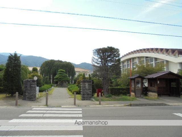 その他　山形村立山形小学校（その他）まで695m