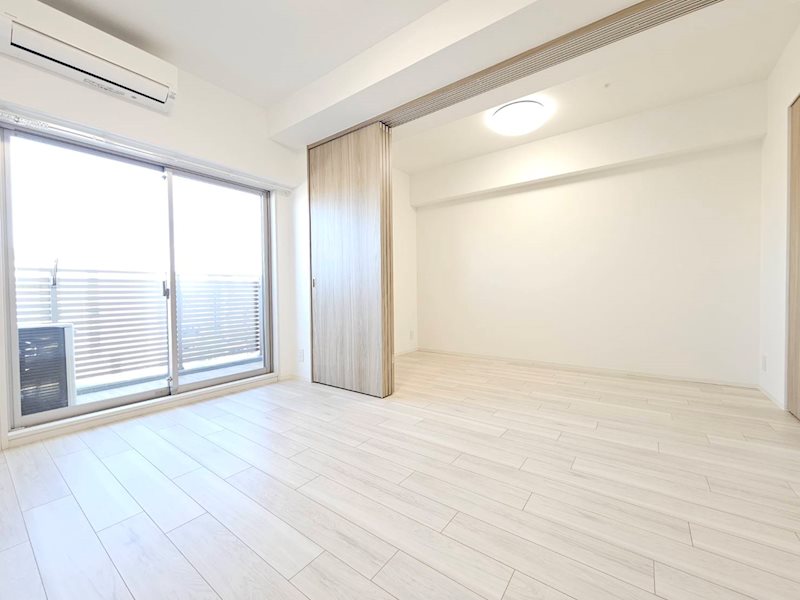 ディアレイシャス矢場町の居間写真