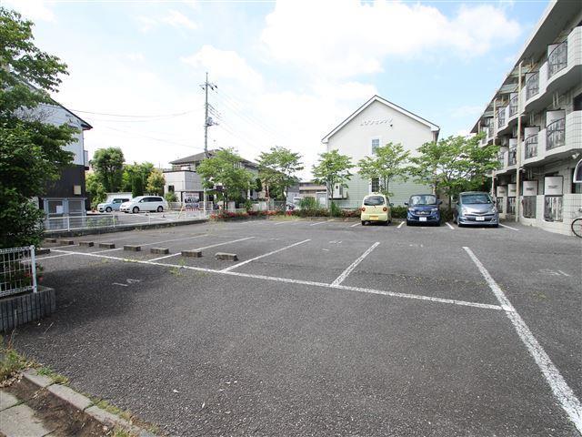 駐車場　広い駐車場で停めやすいです★