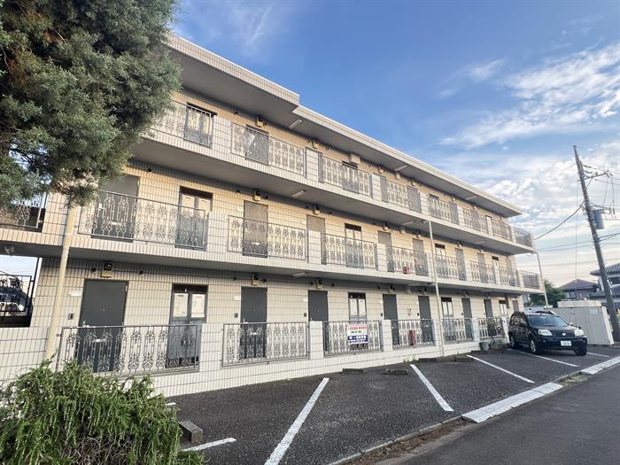 建物外観　鉄筋コンクリート造のマンションです