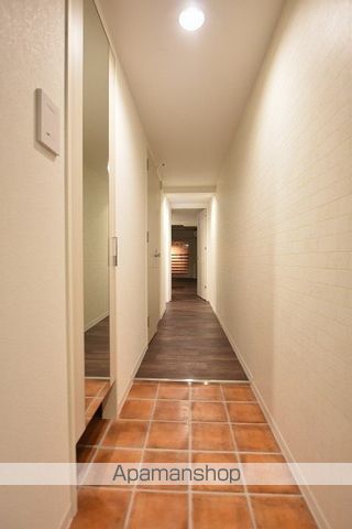 シャトーライフ近代美術館前1の玄関写真