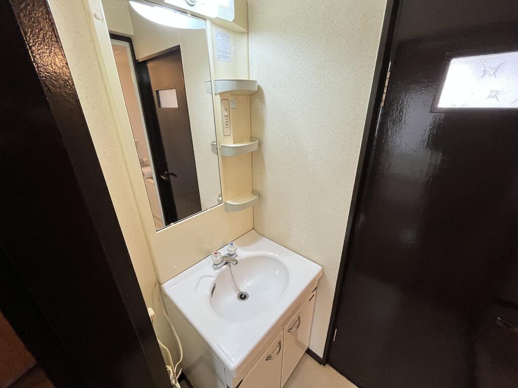 鈴蘭台東町四丁目貸戸建ての内装写真