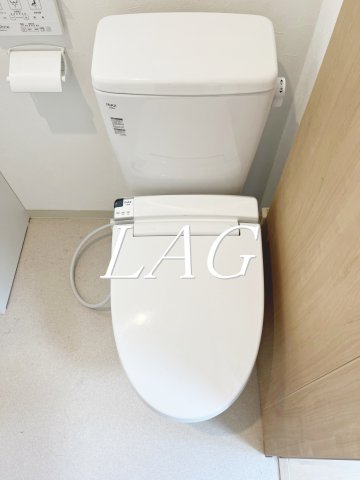 ＪＲ川越線 指扇駅 徒歩4分 3階建 築8年のトイレ写真