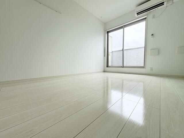 その他部屋・スペース　窓から暖かな日差しが入ります♪