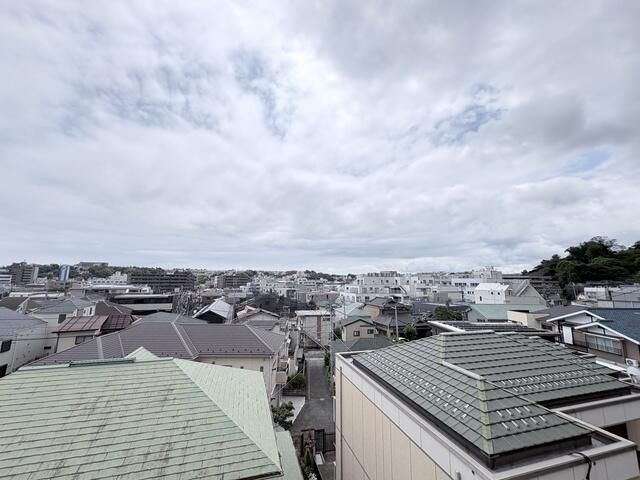 眺望　お部屋からの景色です！圧迫感がないので暮らしやすい♪